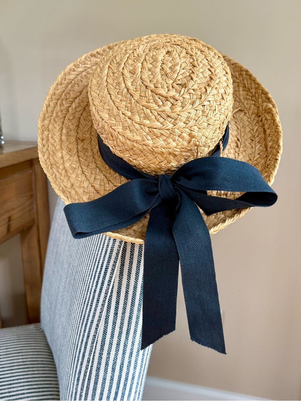 VINTAGE HELEN KAMINSKI NEWPORT  RAFFIA STRAW SUN HAT BLACK BOW LIKE NEW